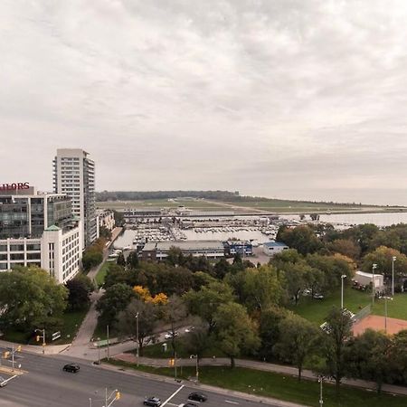 Downtown Toronto+Free Parking+Cn Tower View Διαμέρισμα Εξωτερικό φωτογραφία