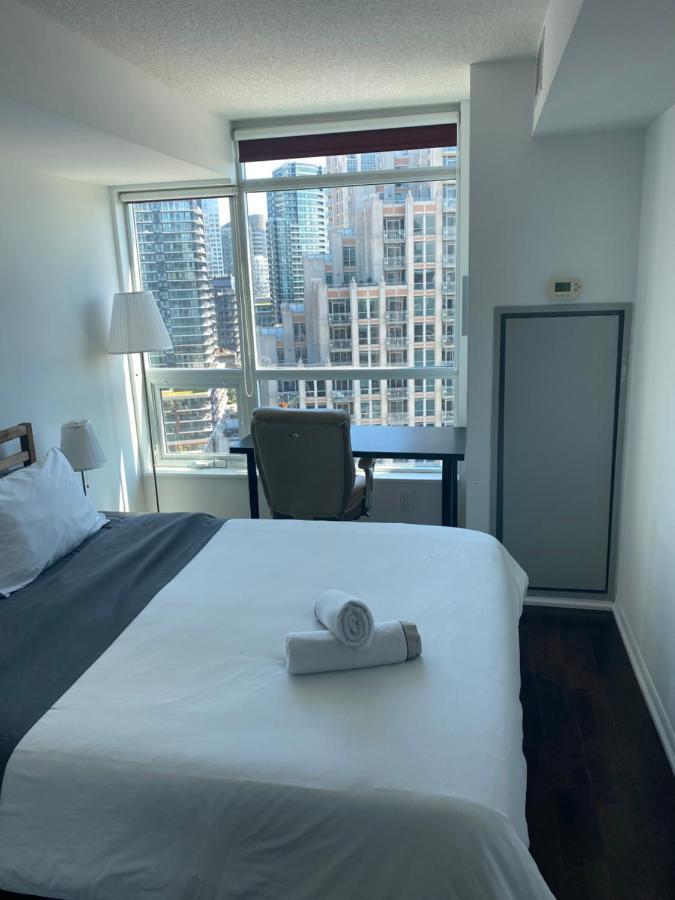 Downtown Toronto+Free Parking+Cn Tower View Διαμέρισμα Εξωτερικό φωτογραφία