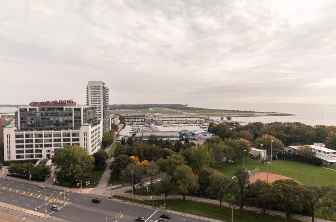 Downtown Toronto+Free Parking+Cn Tower View Διαμέρισμα Εξωτερικό φωτογραφία